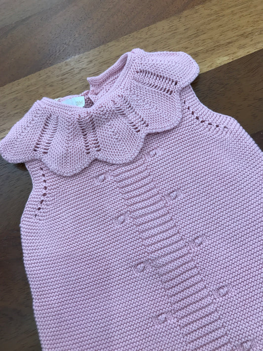 Pagliaccetto PCS in filo di cotone rosa con collo con rouche traforata