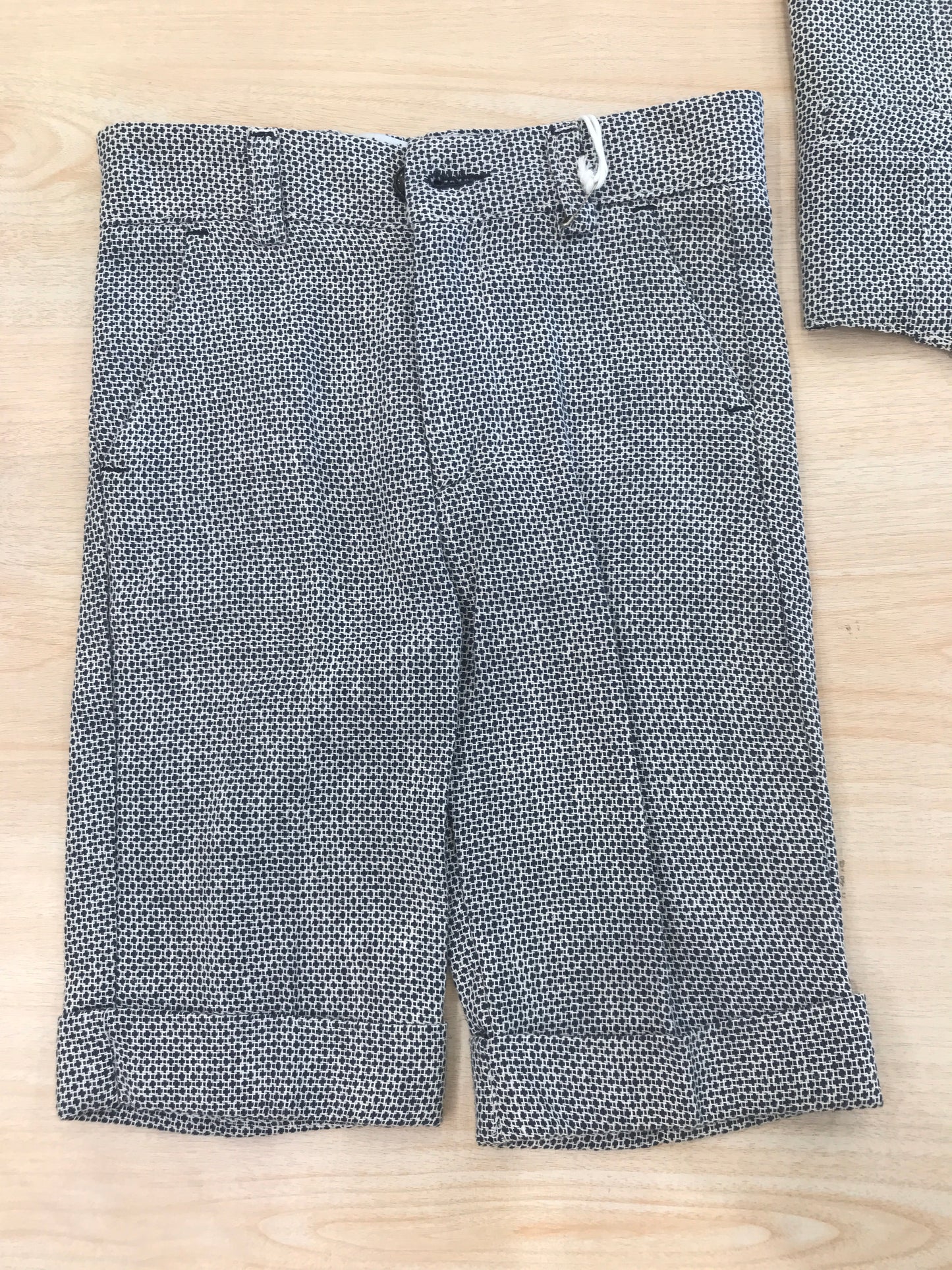 Completo Byblos in cotone gilet con bermuda blu scuro con rifiniture bianche