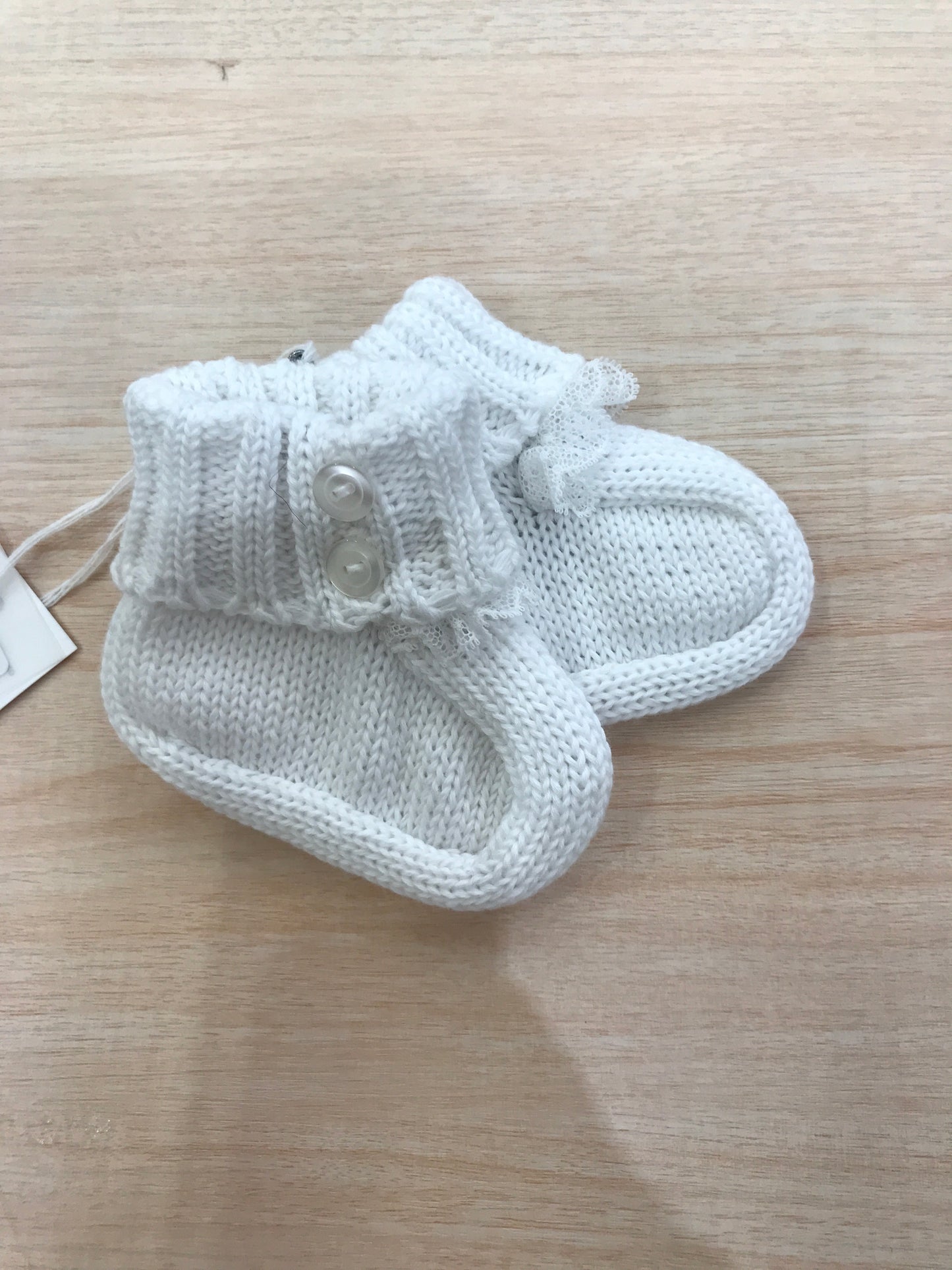 Babbucce Colibrì in filo bianco con bottoncini laterali con valancienne bianco sul davanti