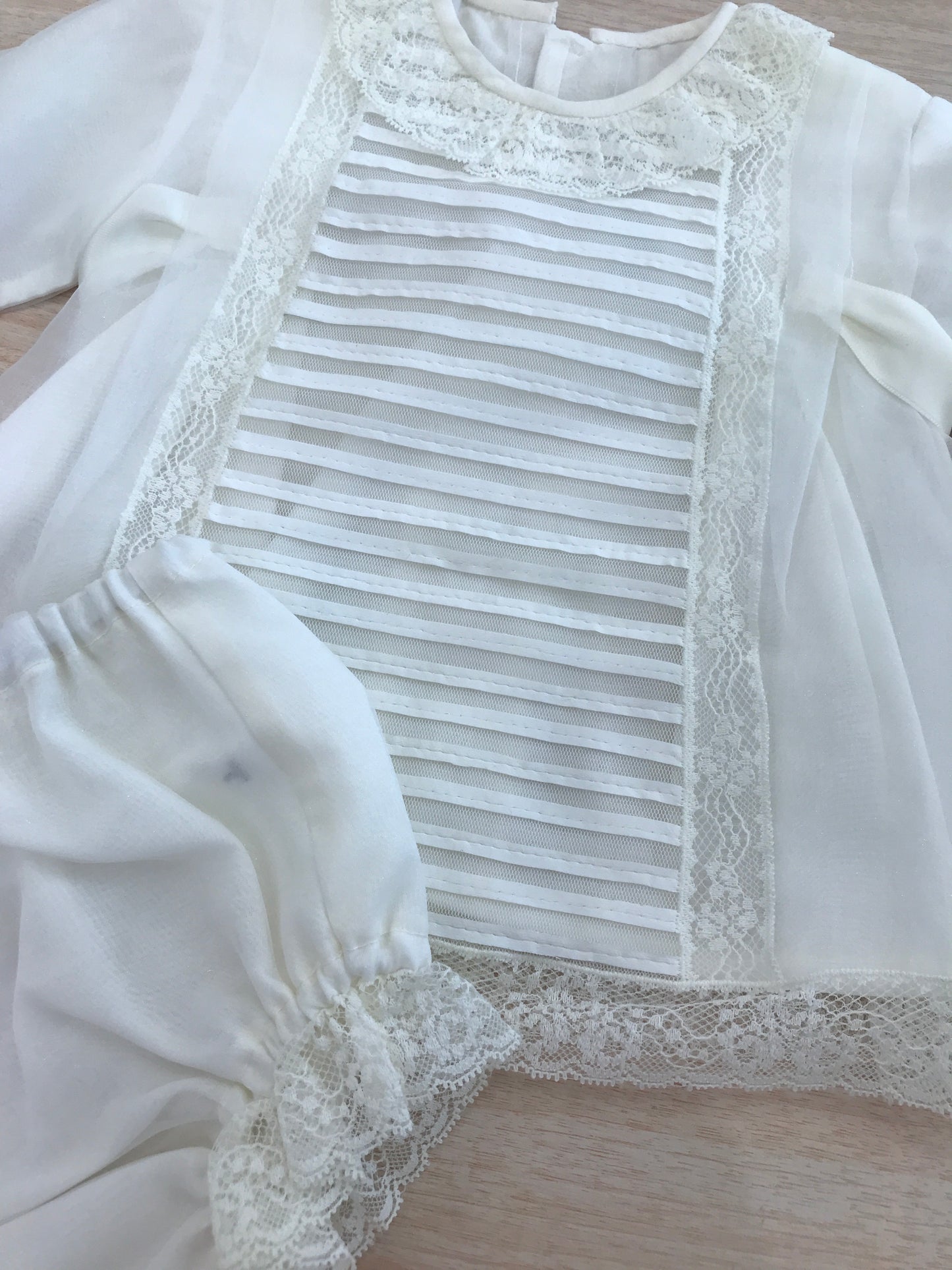 Completo Belan manica lunga in cotone con pizzo con pieghe e culotte abbinata