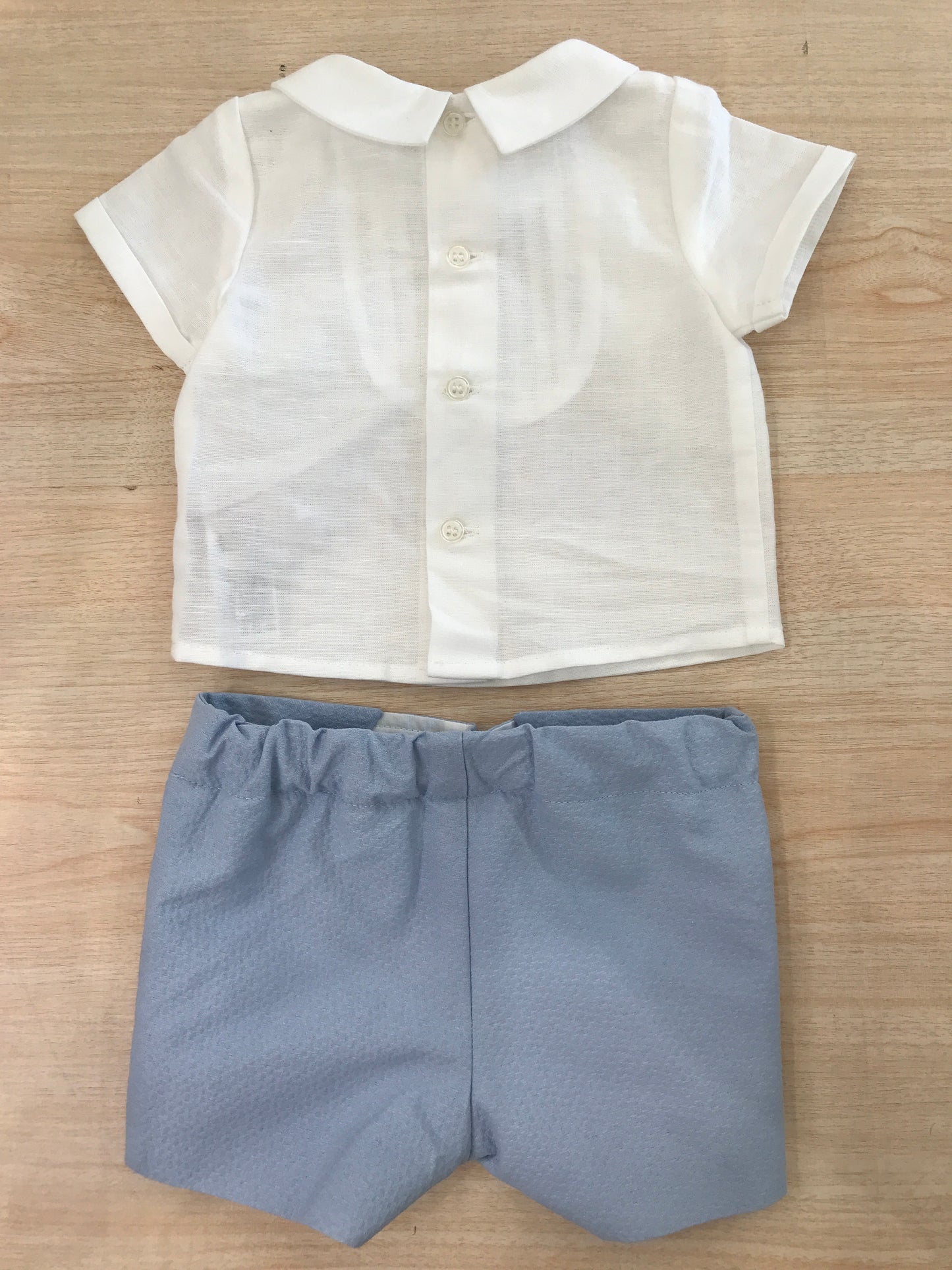 Completo Paz Rodriguez in cotone camicia mezza manica con papillon al colletto con pieghe con pantalone corto