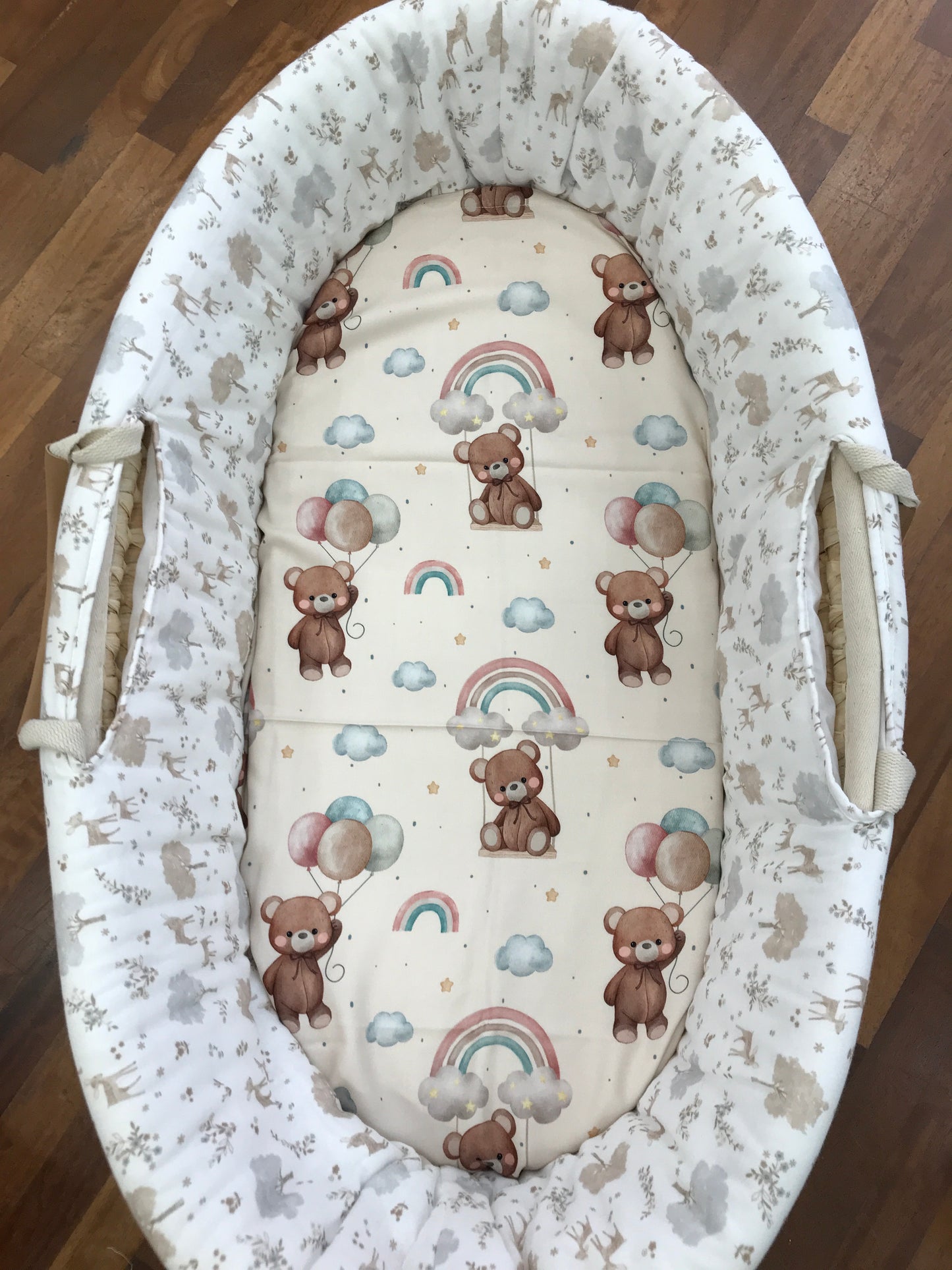 Mussola Nannafrufrù in cotone di bamboo dal fondo beige con piccoli orsetti