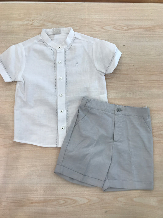 Completo Paz Rodriguez camicia mezza manica con ricami con bermuda grigio