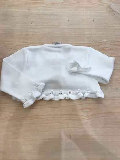 Cardigan Paz Rodriguez in filo bianco con rusche ai bordi e pois in rilievo tono su tono con due piccoli bottoncini