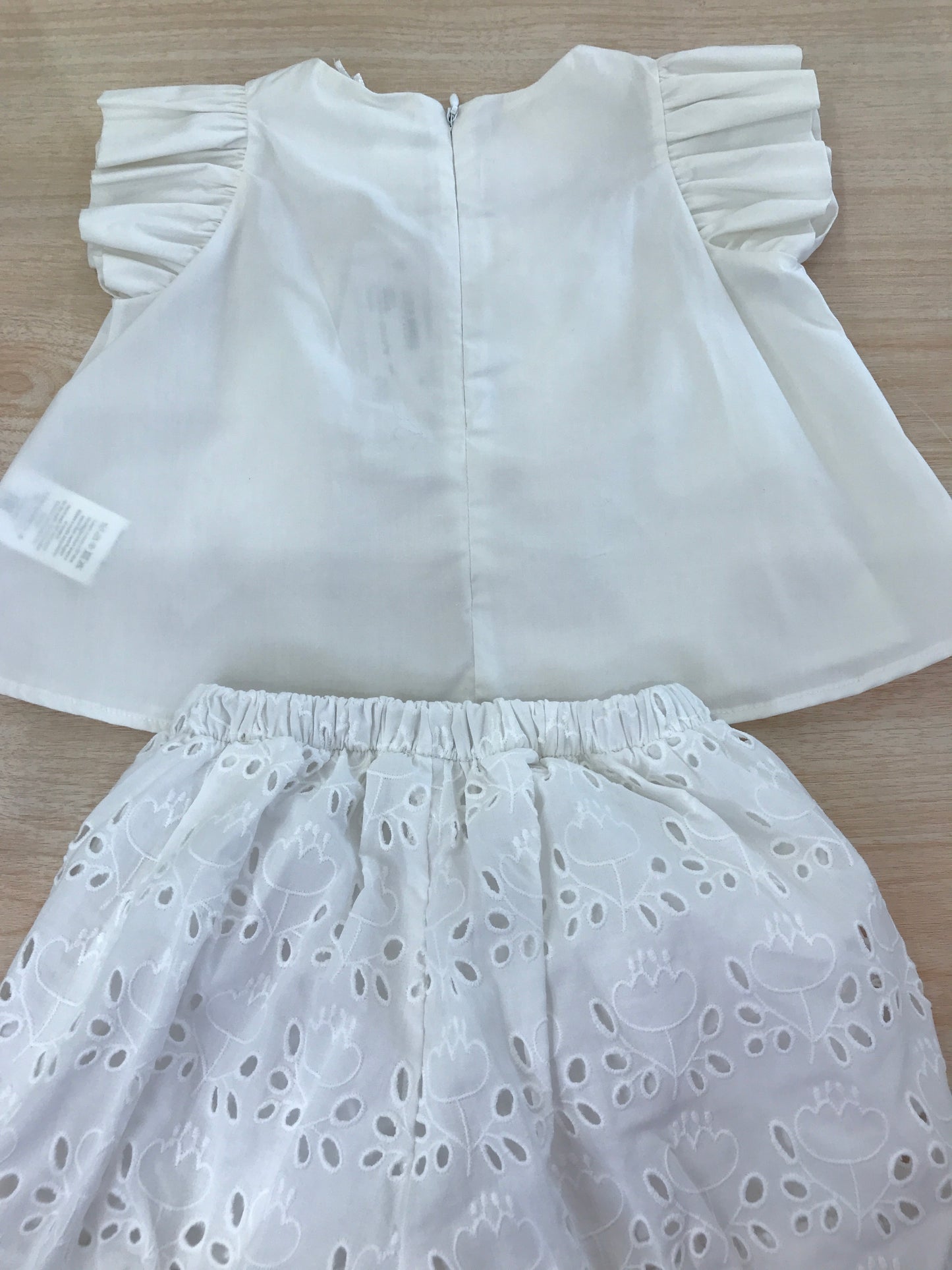 Completo Nanan t-shirt con rusche con fiocco in san gallo con culotte in san gallo