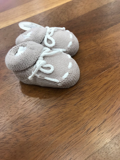 Babbucce Baby Lord in filo tortora con risvolto con laccio bianco ricamato per fiocco