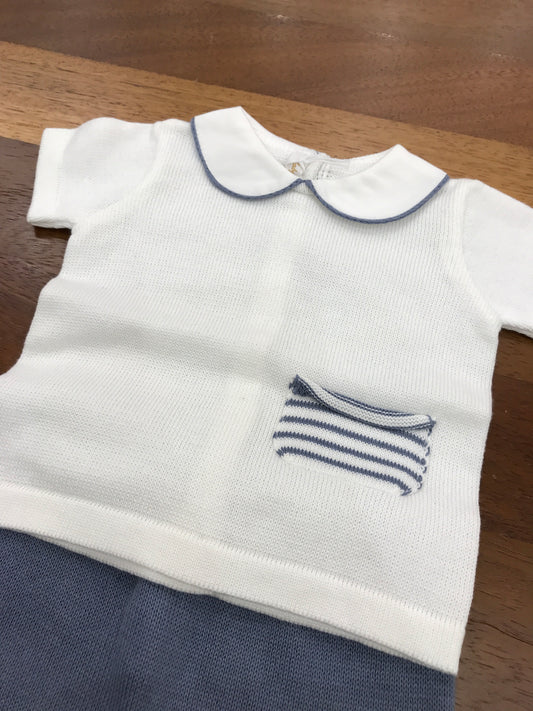 Completo Baby Lord in filo bianco e avio mezza manica collo tondo bianco con tasca a righe laterale pantalone corto avio