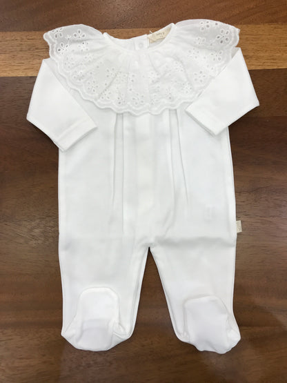Tutina Baby Gi in cotone panna manica lunga gamba lunga con collo con rusche in san gallo