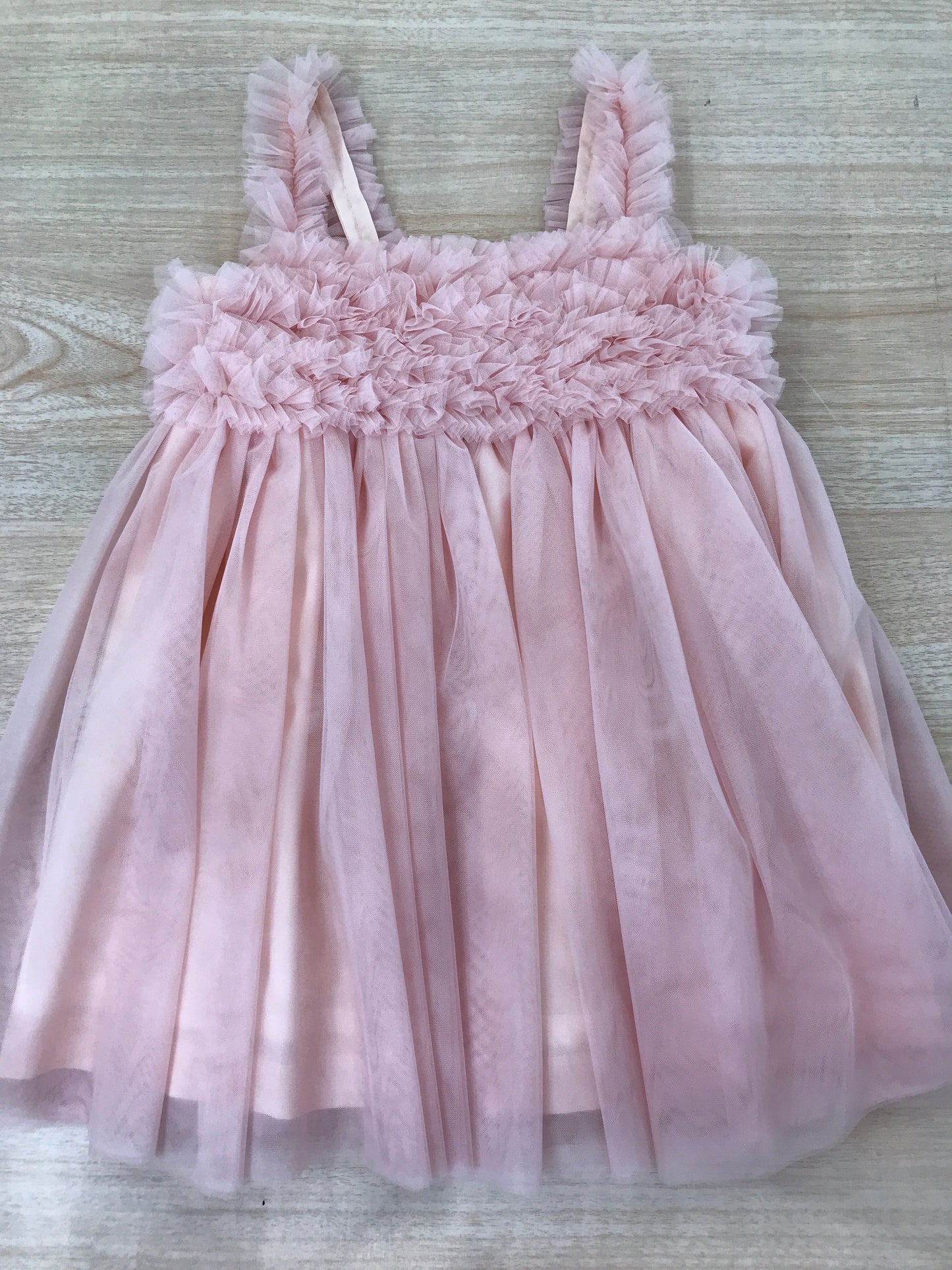 Abito Fofettes in tulle rosa con bretelle e corpetto arricciato