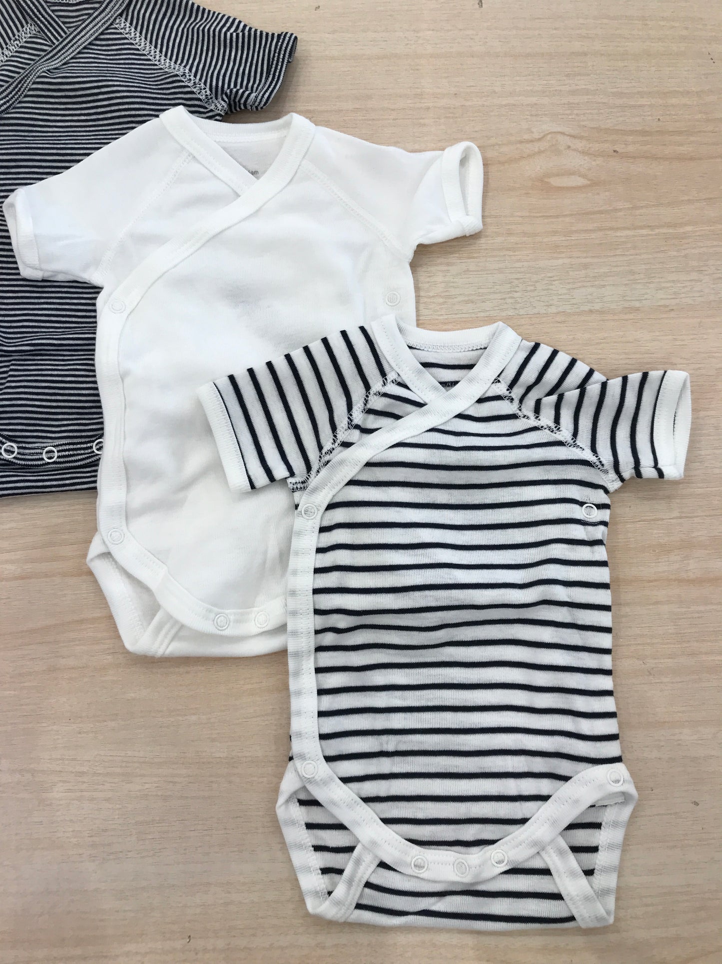 Body Petit Bateau tris a righe bianche e blu antipanico mezza manica
