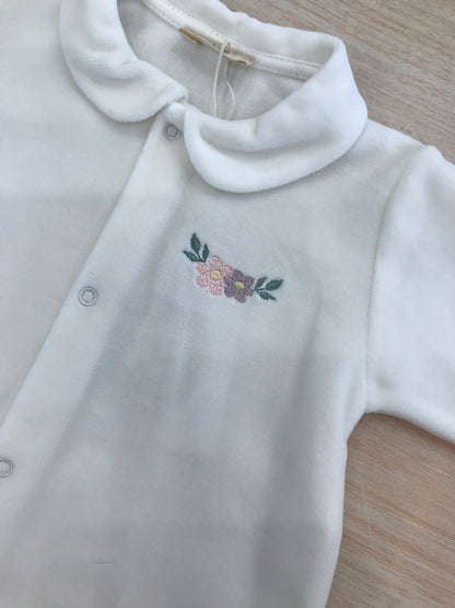 Tutina Baby Gi in ciniglia panna intera con fiori ricamati