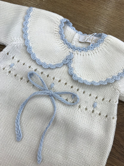 Pagliaccetto Fofettes panna smerlato celeste con pois e fiocchetto celeste