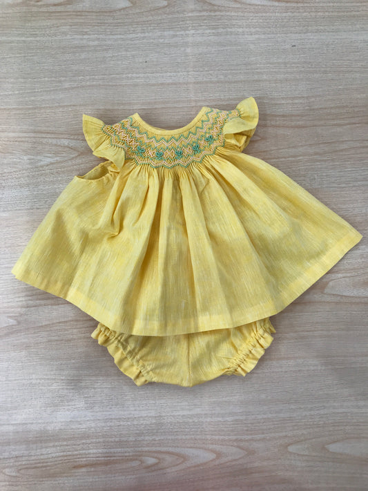 Completo Belan in cotone giallo due pezzi abitino smanicato con lavorazione sul corpetto culotte abbinata