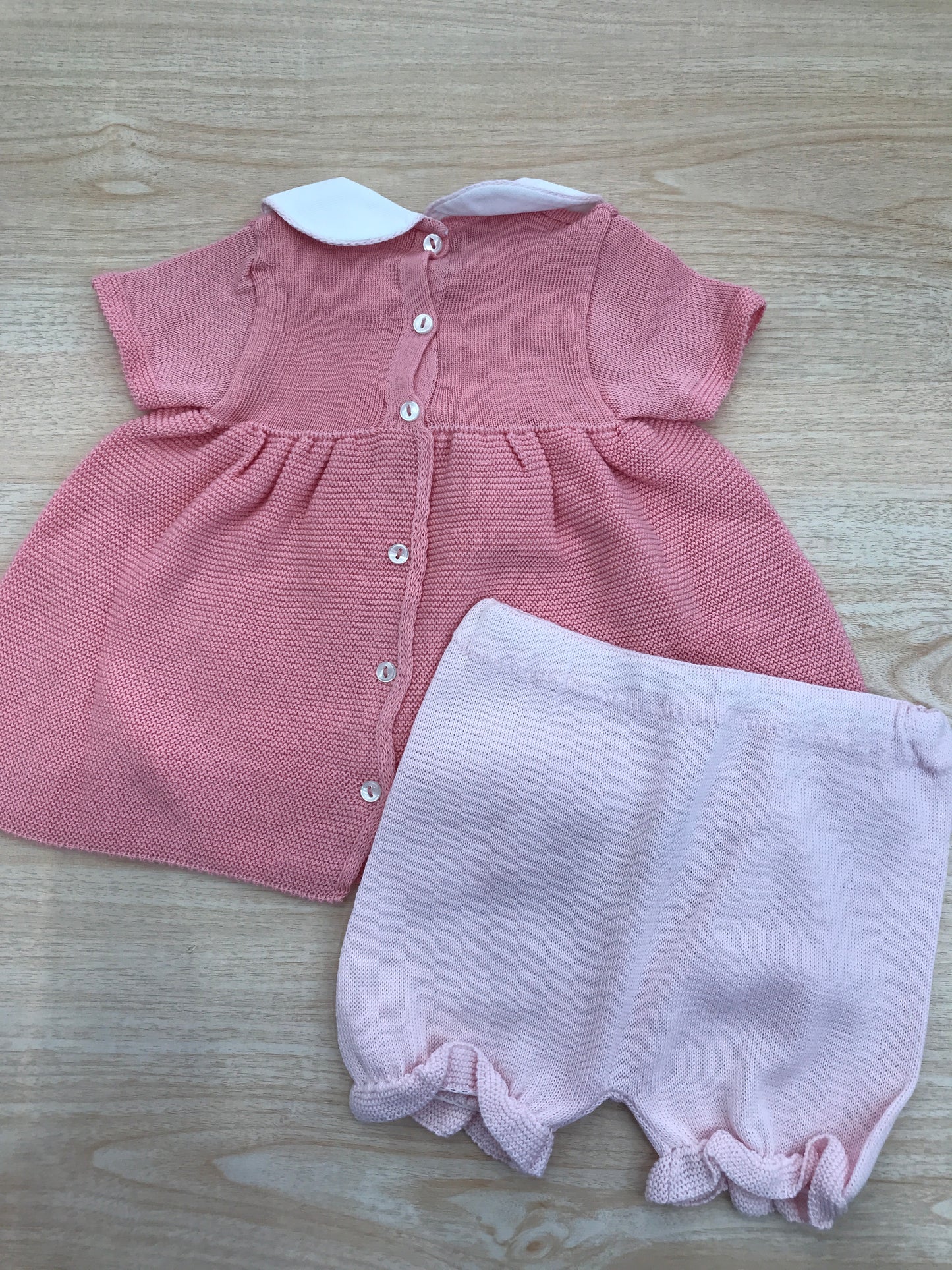 Completo Baby Lord in filo due pezzi corallo e rosa mezza manica con fiocco centrale rosa