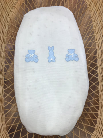 Coperta Baby Lord in lana panna con applicazione di orsetti e coniglio celeste a pois