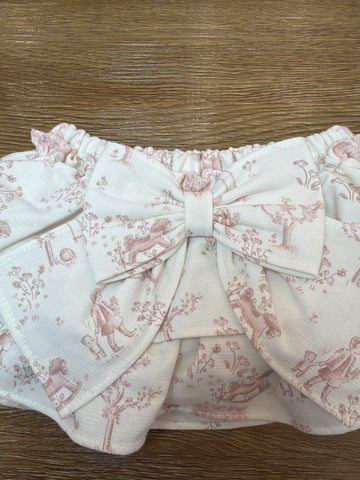 Culotte in caldo cotone con fantasia e doppia balza porta sul retro un fiocco con la stessa fantasia.