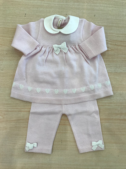 Completo Baby Lord in filo due pezzi manica lunga gamba lunga con fiocchetti bianchi e cuori ricamati