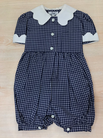 Pagliaccetto Biebi in cotone a quadretti blu e bianchi mezza manica con colletto smerlato in bianco