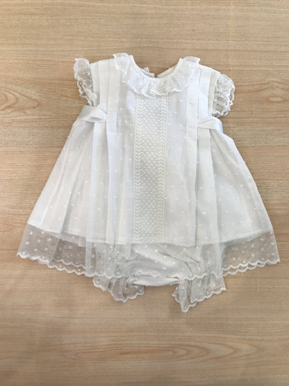 Abito Belan in cotone bianco mezza manica con colletto con rusche con pizzo al bordo con culotte abbinata