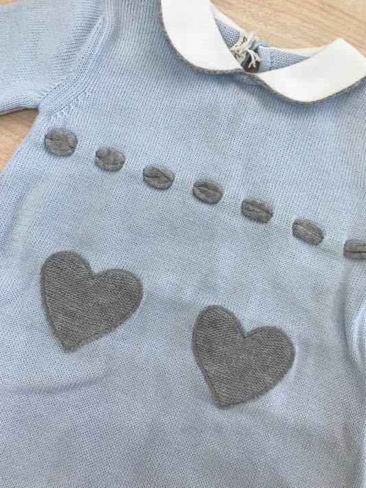 Tutina Baby Lord in filo celeste con passanastro grigio e cuoricini al centro