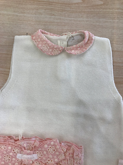 Completo Nanan due pezzi in filo di cotone smanicato con colletto in san gallo rosa culotte in san gallo con fiocco