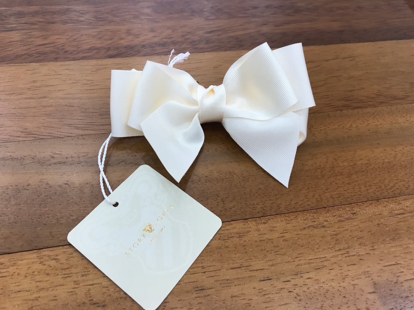 Fermaglio story Loris