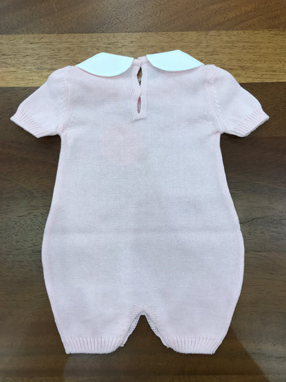 Pagliaccetto Baby Lord in filo rosa mezza manica con lavorazione di trecce sul davanti