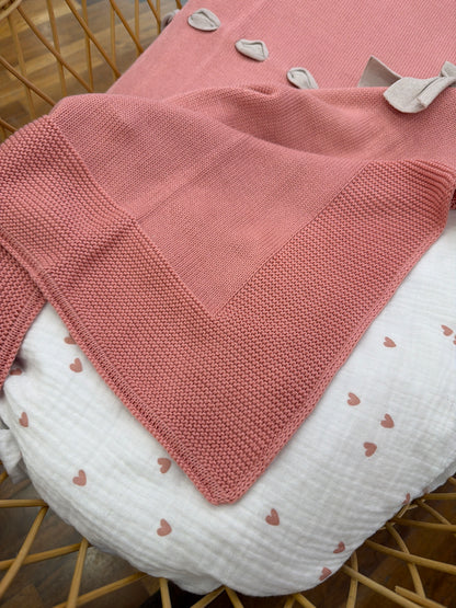 Coperta Baby Lord corallo con passanastro e fiocco tortora