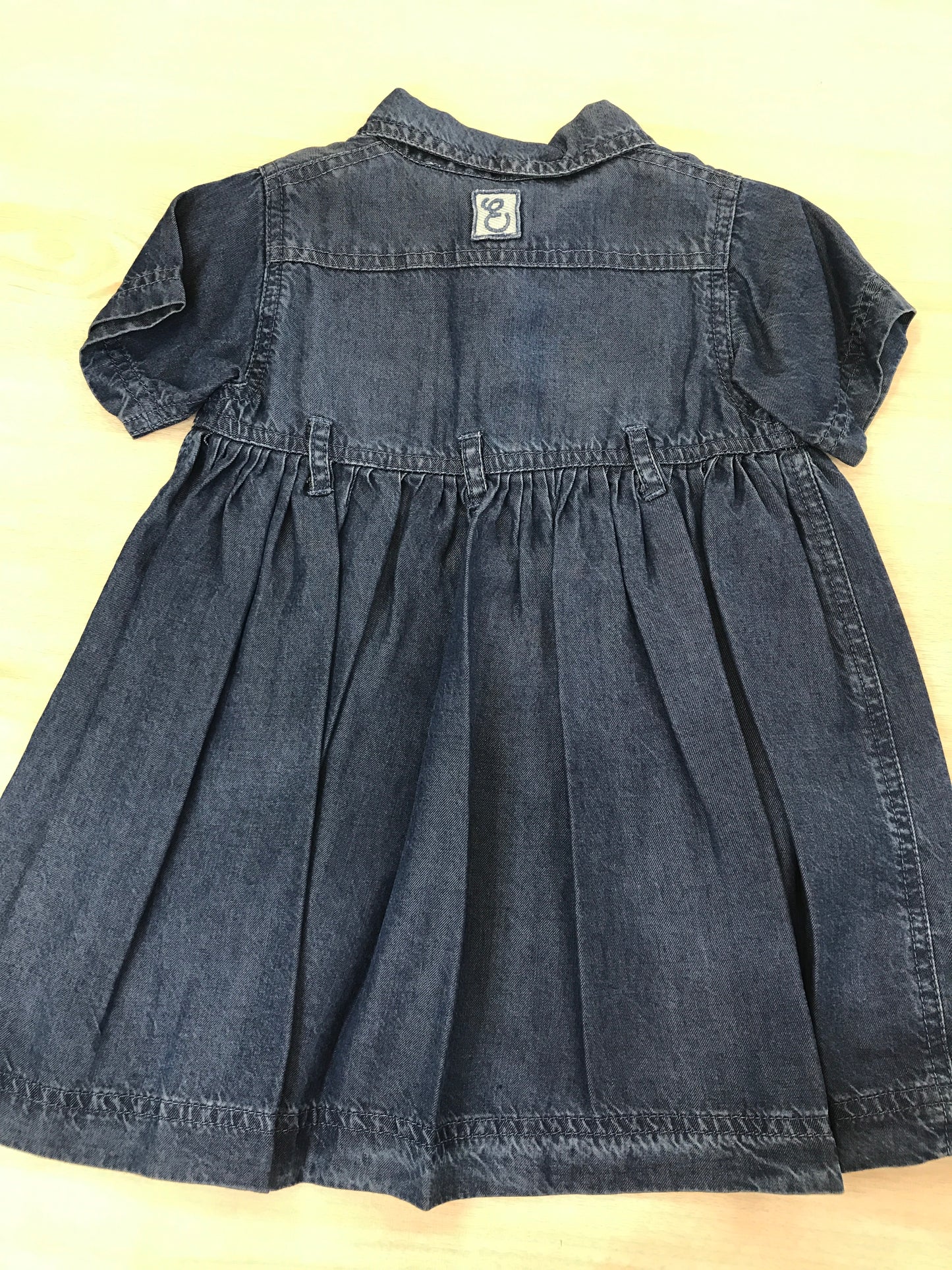 Abito LaLù in jeans mezza manica con bottoncini sul davanti e taschine