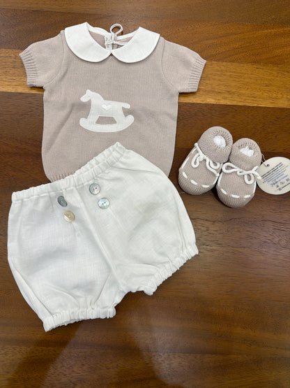 Completo Baby Lord in filo bianco e tortora mezza manica collo tondo bianco con cavallo tondo centrale bianco pantalone in lino