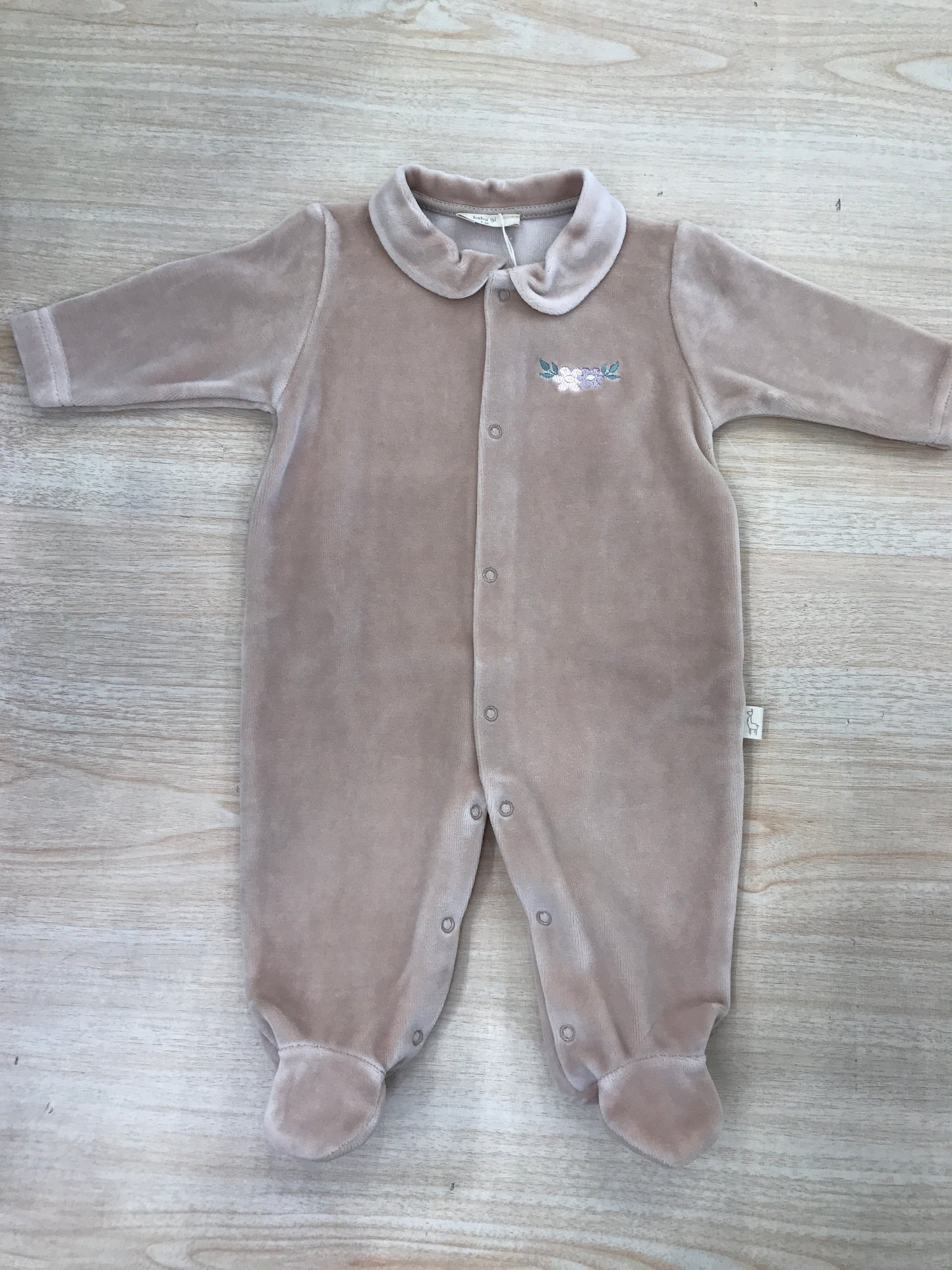 Tutina Baby Gi in ciniglia rosa antico intera con fiori ricamati
