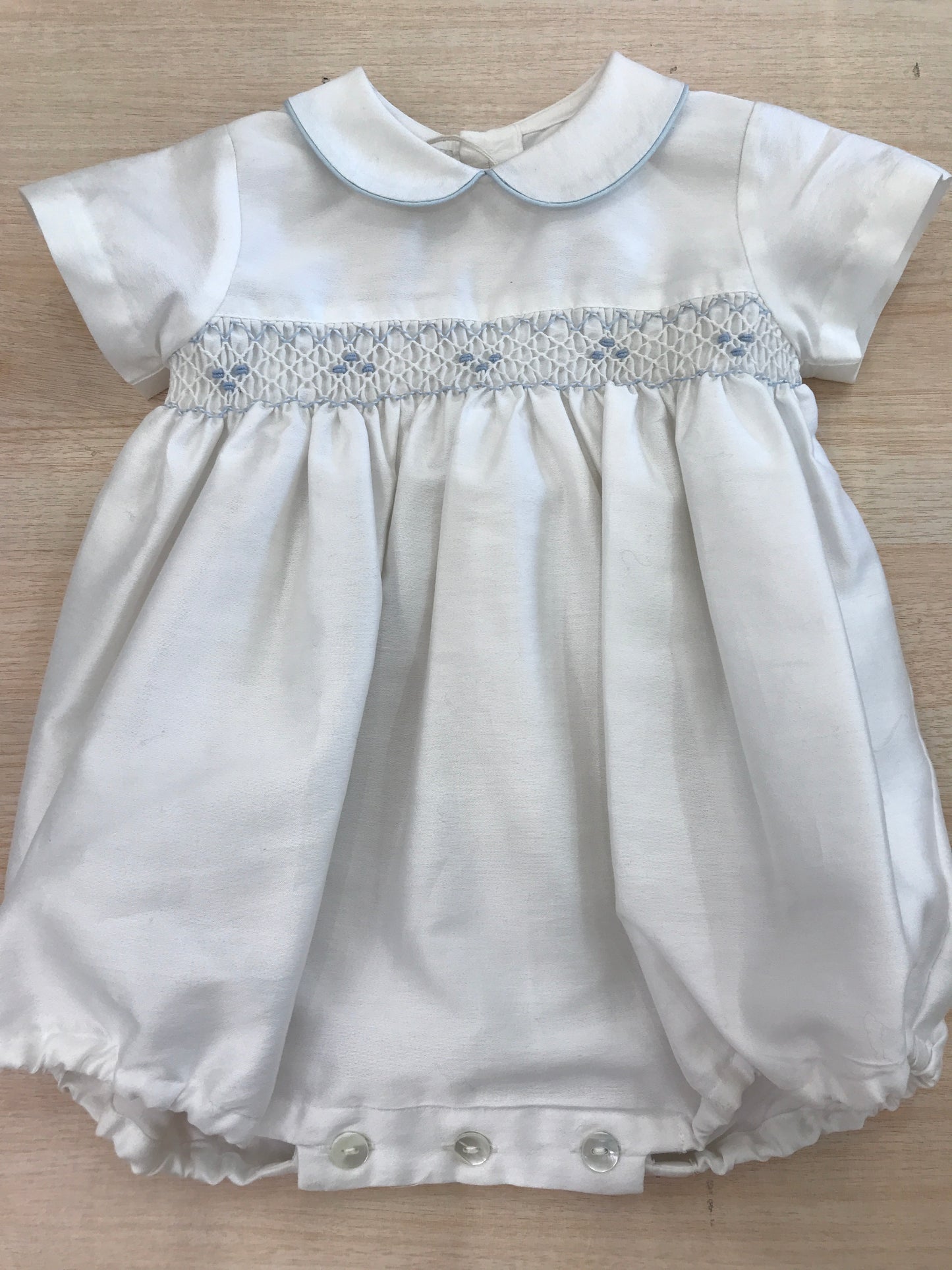 Pagliaccetto Les Enfants de Gisele in cotone mezza manica a sbuffo con corpetto rifinito da punto smock