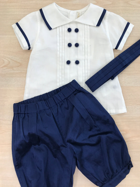 Completo Cielo Blu camicia mezza manica con profilo blu pieghe e bottoncini con bermuda a sbuffo e fascia in vita