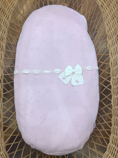 Coperta Baby Lord in lana rosa con passanastro panna e fiocco con roselline ricamate