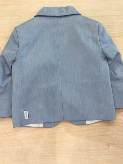 Giacca Nanan manica lunga celeste effetto rigato con tasche e taschino in alto con pochette bianca