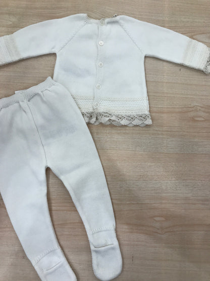 Tutina Paz Rodriguez in filo con ricami in pizzo panna con pizzo al bordo con piedini lavorati