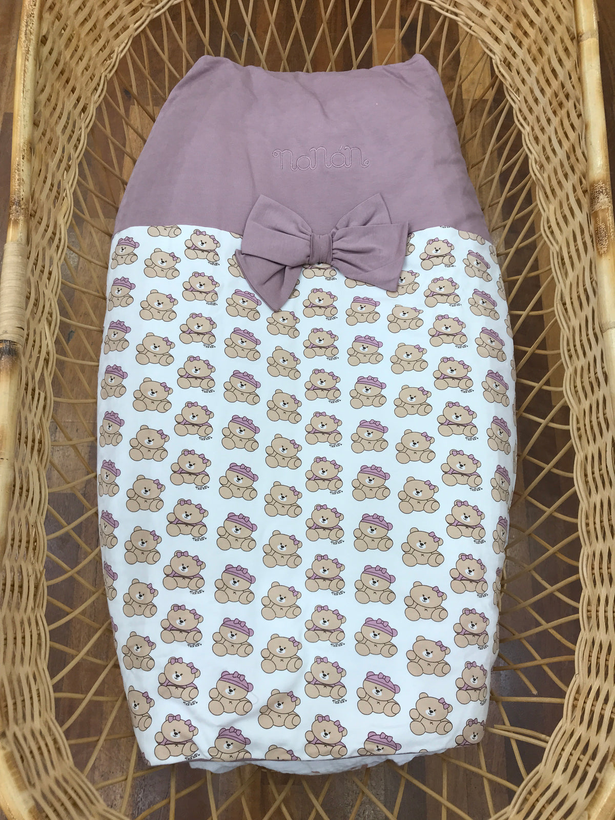 Coperta Nanan in caldo cotone con piccoli orsetti e fiocco