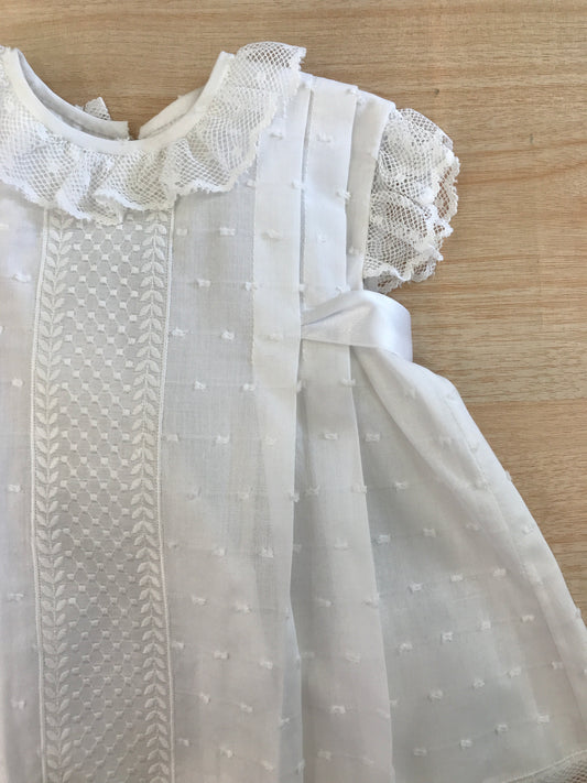 Abito Belan in cotone bianco mezza manica con colletto con rusche con pizzo al bordo con culotte abbinata