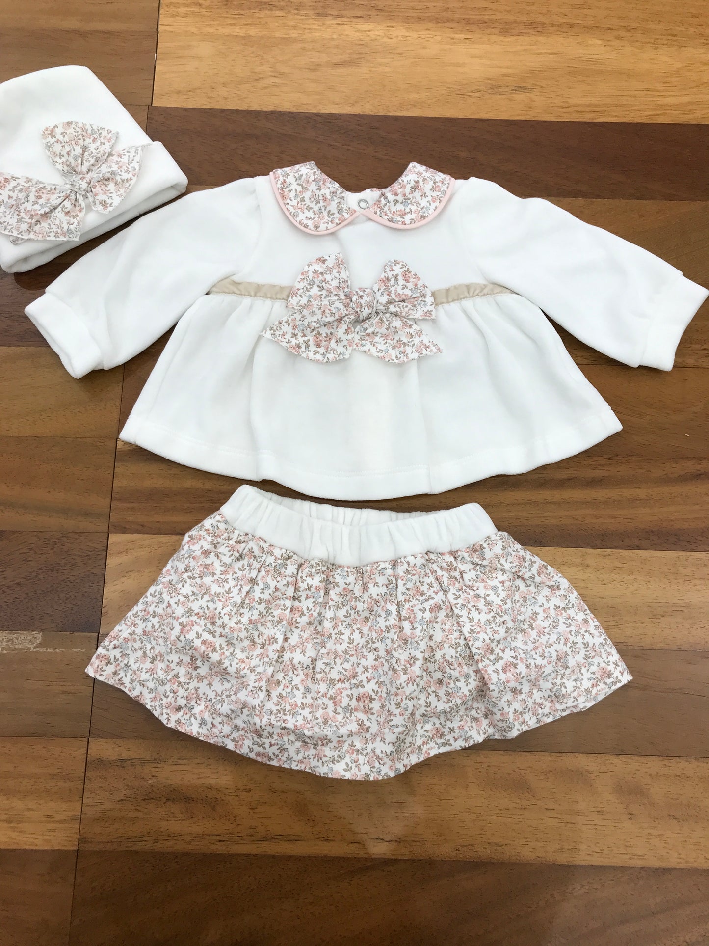 Tutina colori chiari