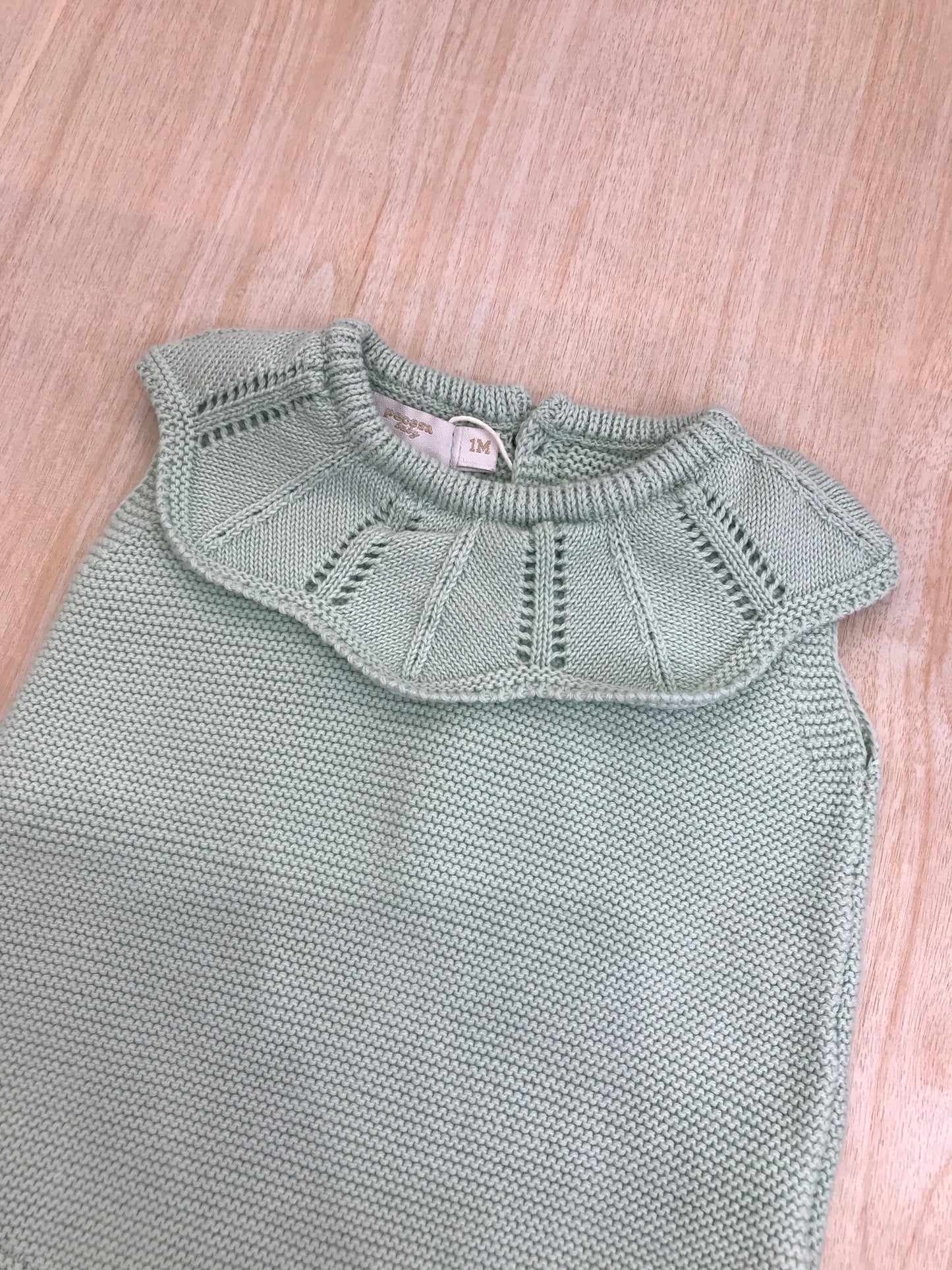 Pagliaccetto PCS in filo verde menta con collo smerlato con rusche
