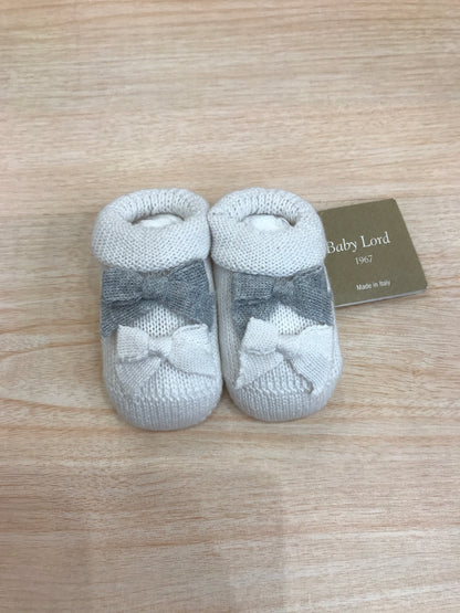 Babbucce Baby Lord in filo bianco con fiocchetti grigi e bianchi