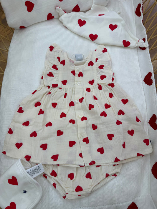 Coordinato nascita Petit Bateau tema cuoricini con completino e culotte