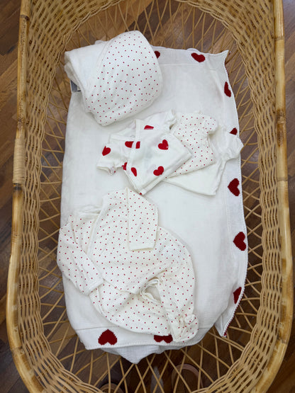 Coordinato nascita Petit Bateau a tema cuoricini rossi