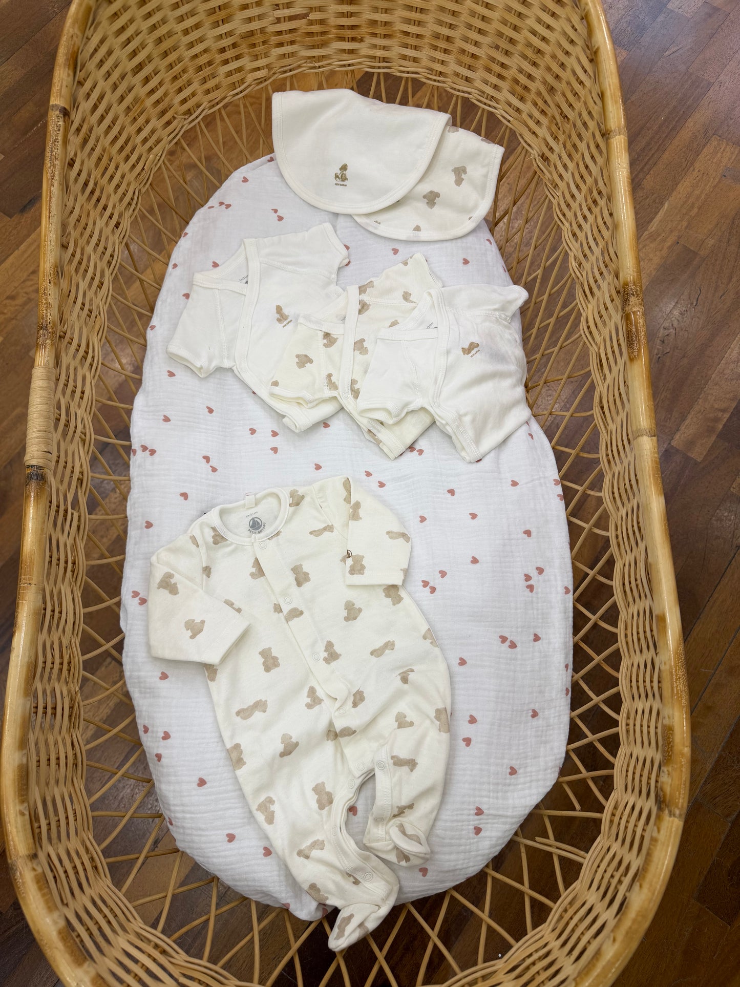 Coordinato nascita Petit Bateau in cotone panna con orsetti in beige